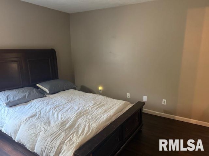 401 CROSS Street, Herrin, Illinois 62948, 3 Bedrooms Bedrooms, 0 ,2 BathroomsBathrooms,Residential,For Sale,CROSS,0,RMAEB460243