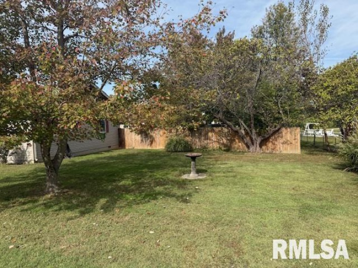 401 CROSS Street, Herrin, Illinois 62948, 3 Bedrooms Bedrooms, 0 ,2 BathroomsBathrooms,Residential,For Sale,CROSS,0,RMAEB460243