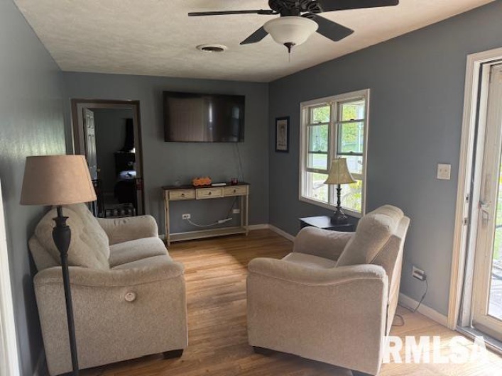 401 CROSS Street, Herrin, Illinois 62948, 3 Bedrooms Bedrooms, 0 ,2 BathroomsBathrooms,Residential,For Sale,CROSS,0,RMAEB460243