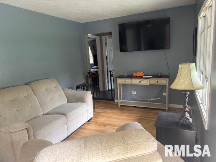 401 CROSS Street, Herrin, Illinois 62948, 3 Bedrooms Bedrooms, 0 ,2 BathroomsBathrooms,Residential,For Sale,CROSS,0,RMAEB460243