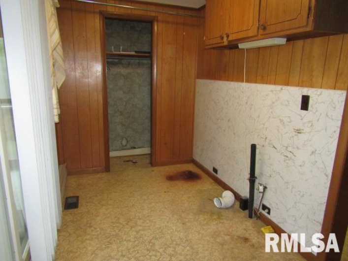 430 CHURCH Street, Harrisburg, Illinois 62946, 2 Bedrooms Bedrooms, 0 ,1 BathroomBathrooms,Residential,For Sale,CHURCH,0,RMAEB460235