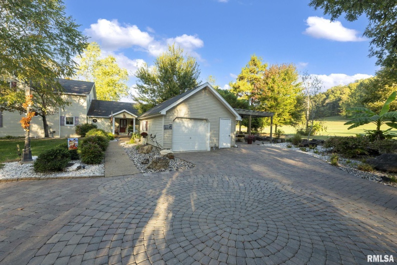 1810 Berryville Road, Jonesboro, Illinois 62952, 5 Bedrooms Bedrooms, 0 ,3 BathroomsBathrooms,Residential,For Sale,Berryville,0,RMAEB460246