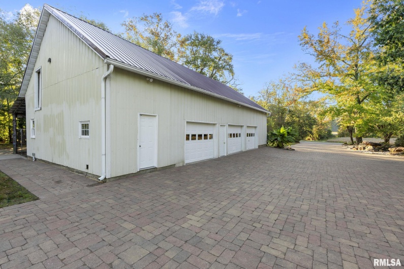1810 Berryville Road, Jonesboro, Illinois 62952, 5 Bedrooms Bedrooms, 0 ,3 BathroomsBathrooms,Residential,For Sale,Berryville,0,RMAEB460246