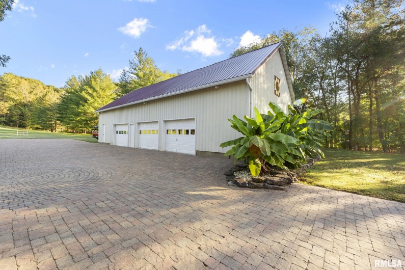 1810 Berryville Road, Jonesboro, Illinois 62952, 5 Bedrooms Bedrooms, 0 ,3 BathroomsBathrooms,Residential,For Sale,Berryville,0,RMAEB460246