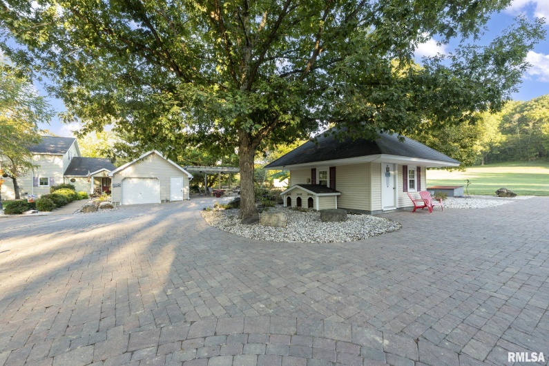 1810 Berryville Road, Jonesboro, Illinois 62952, 5 Bedrooms Bedrooms, 0 ,3 BathroomsBathrooms,Residential,For Sale,Berryville,0,RMAEB460246