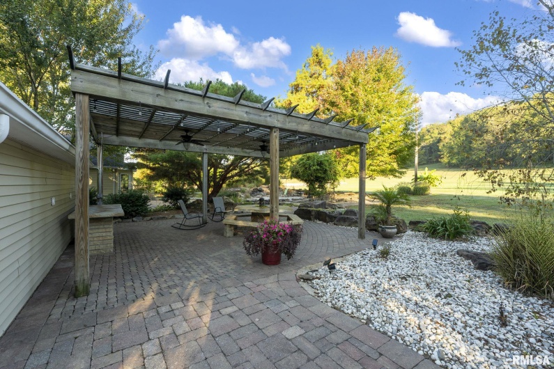 1810 Berryville Road, Jonesboro, Illinois 62952, 5 Bedrooms Bedrooms, 0 ,3 BathroomsBathrooms,Residential,For Sale,Berryville,0,RMAEB460246