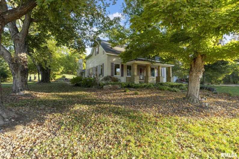 1810 Berryville Road, Jonesboro, Illinois 62952, 5 Bedrooms Bedrooms, 0 ,3 BathroomsBathrooms,Residential,For Sale,Berryville,0,RMAEB460246