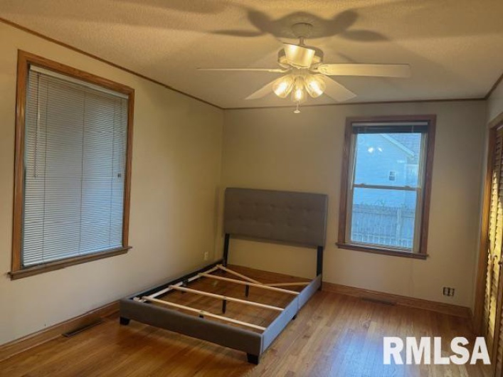 306 MADISON Street, Marion, Illinois 62959, 4 Bedrooms Bedrooms, 0 ,2 BathroomsBathrooms,Residential,For Sale,MADISON,0,RMAEB460247