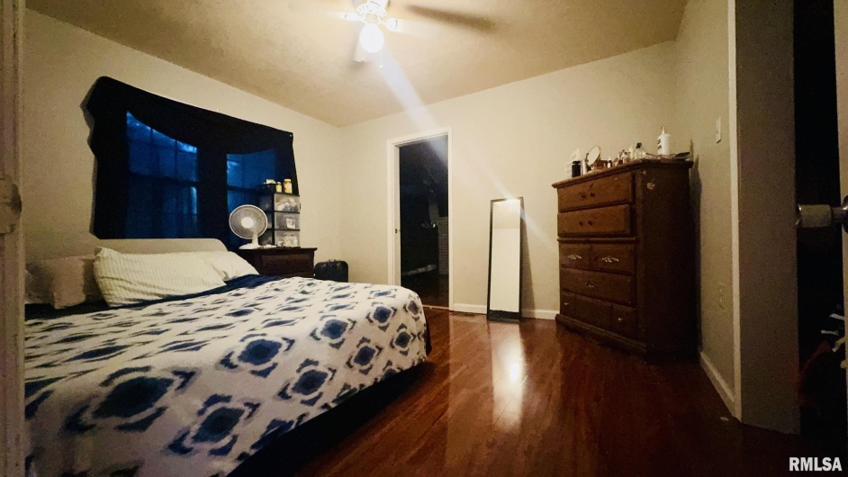 809 12TH Street, Herrin, Illinois 62948, 4 Bedrooms Bedrooms, 0 ,2 BathroomsBathrooms,Residential,For Sale,12TH,0,RMAEB460249