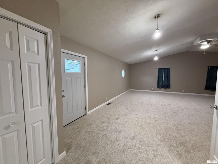 103 Board Street, Elkville, Illinois 62932, 4 Bedrooms Bedrooms, 0 ,2 BathroomsBathrooms,Residential,For Sale,Board,0,RMAQC4268734