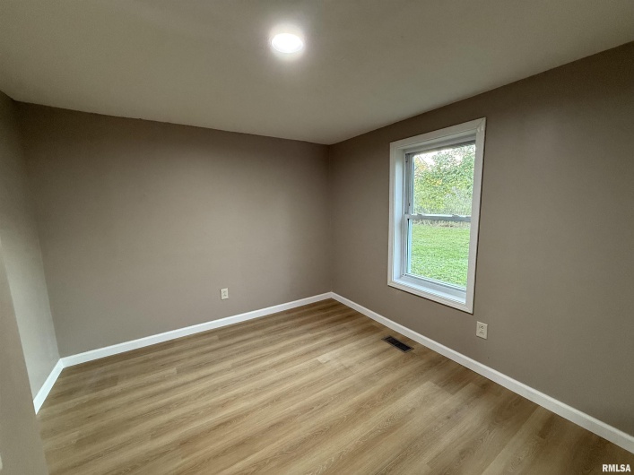 103 Board Street, Elkville, Illinois 62932, 4 Bedrooms Bedrooms, 0 ,2 BathroomsBathrooms,Residential,For Sale,Board,0,RMAQC4268734