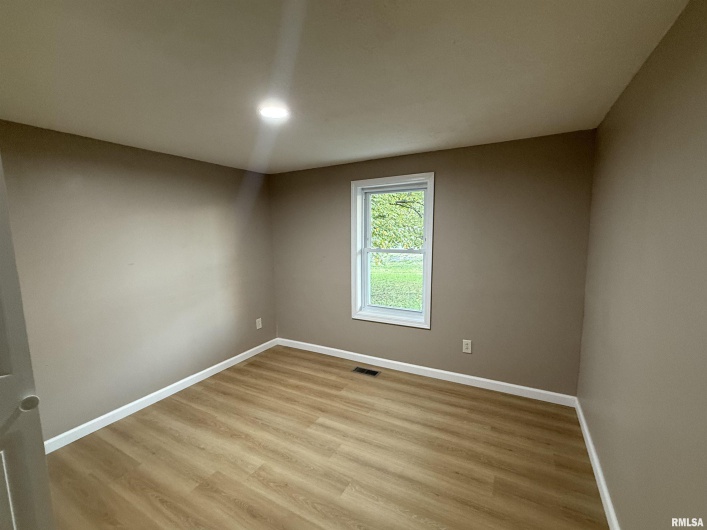 103 Board Street, Elkville, Illinois 62932, 4 Bedrooms Bedrooms, 0 ,2 BathroomsBathrooms,Residential,For Sale,Board,0,RMAQC4268734