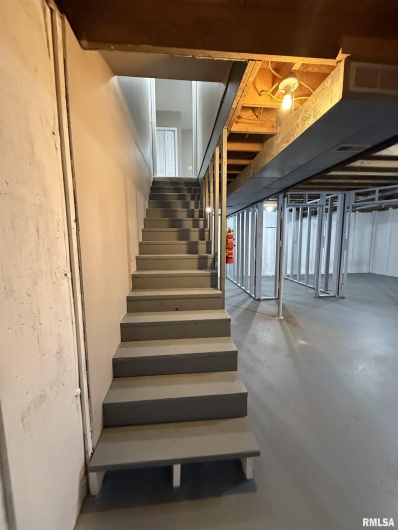 103 Board Street, Elkville, Illinois 62932, 4 Bedrooms Bedrooms, 0 ,2 BathroomsBathrooms,Residential,For Sale,Board,0,RMAQC4268734