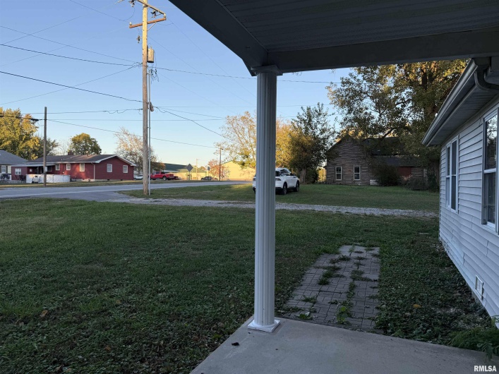 103 Board Street, Elkville, Illinois 62932, 4 Bedrooms Bedrooms, 0 ,2 BathroomsBathrooms,Residential,For Sale,Board,0,RMAQC4268734