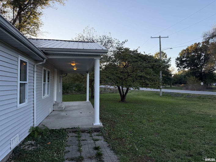 103 Board Street, Elkville, Illinois 62932, 4 Bedrooms Bedrooms, 0 ,2 BathroomsBathrooms,Residential,For Sale,Board,0,RMAQC4268734