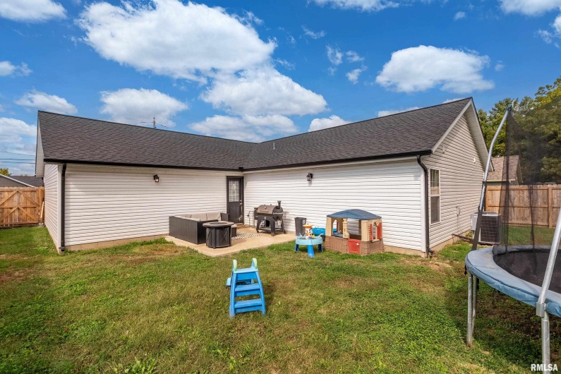 306 PENNSYLVANIA Avenue, Carterville, Illinois 62918, 3 Bedrooms Bedrooms, 0 ,2 BathroomsBathrooms,Residential,For Sale,PENNSYLVANIA,0,RMAQC4268585