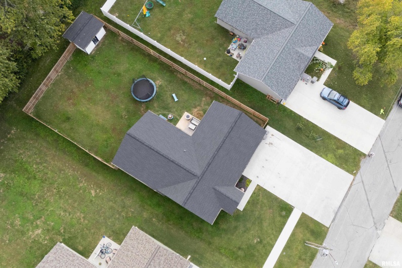 306 PENNSYLVANIA Avenue, Carterville, Illinois 62918, 3 Bedrooms Bedrooms, 0 ,2 BathroomsBathrooms,Residential,For Sale,PENNSYLVANIA,0,RMAQC4268585