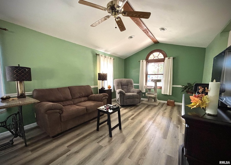 200 Williford Road, Jonesboro, Illinois 62952, 3 Bedrooms Bedrooms, 0 ,1 BathroomBathrooms,Residential,For Sale,Williford,0,RMAQC4268741