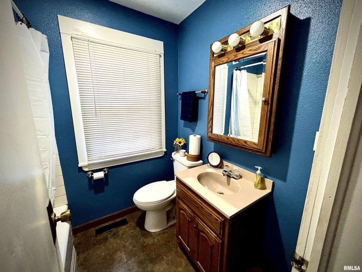 200 Williford Road, Jonesboro, Illinois 62952, 3 Bedrooms Bedrooms, 0 ,1 BathroomBathrooms,Residential,For Sale,Williford,0,RMAQC4268741