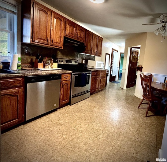 200 Williford Road, Jonesboro, Illinois 62952, 3 Bedrooms Bedrooms, 0 ,1 BathroomBathrooms,Residential,For Sale,Williford,0,RMAQC4268741