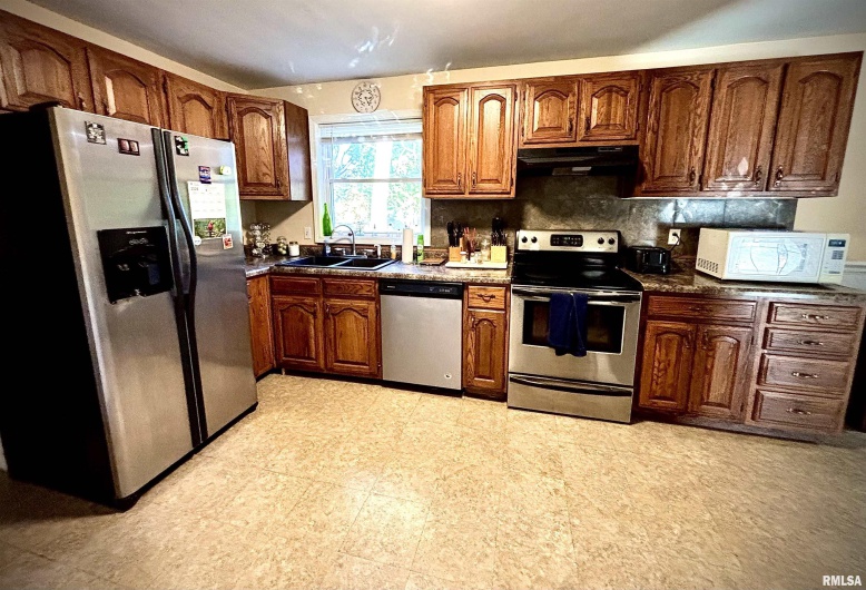 200 Williford Road, Jonesboro, Illinois 62952, 3 Bedrooms Bedrooms, 0 ,1 BathroomBathrooms,Residential,For Sale,Williford,0,RMAQC4268741