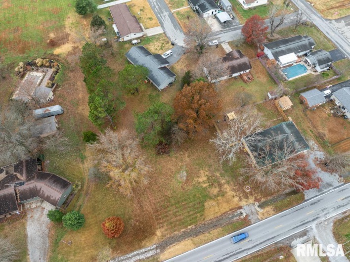 910 FAIRLANE Drive, Marion, Illinois 62959, 6 Bedrooms Bedrooms, 0 ,3 BathroomsBathrooms,Residential,For Sale,FAIRLANE,0,RMAQC4268748