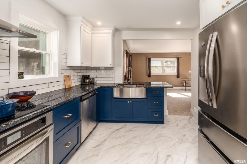 711 ELM Street, Carbondale, Illinois 62901, 3 Bedrooms Bedrooms, 0 ,1 BathroomBathrooms,Residential,For Sale,ELM,0,RMAEB460263