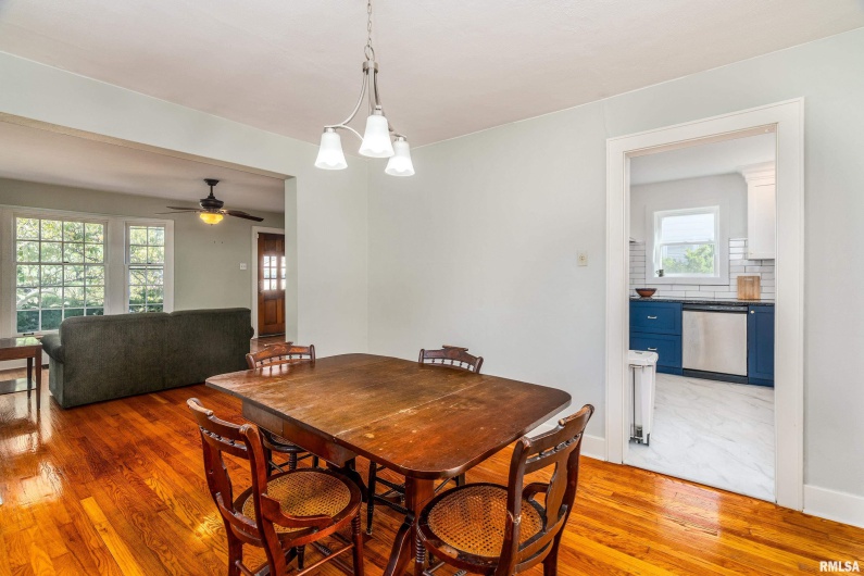 711 ELM Street, Carbondale, Illinois 62901, 3 Bedrooms Bedrooms, 0 ,1 BathroomBathrooms,Residential,For Sale,ELM,0,RMAEB460263