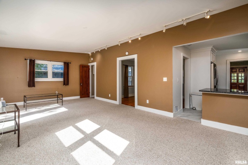 711 ELM Street, Carbondale, Illinois 62901, 3 Bedrooms Bedrooms, 0 ,1 BathroomBathrooms,Residential,For Sale,ELM,0,RMAEB460263