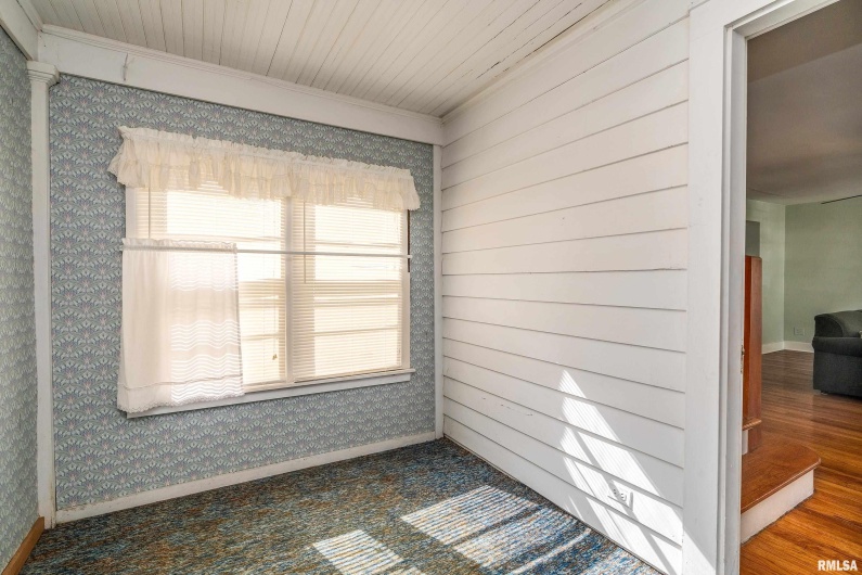 711 ELM Street, Carbondale, Illinois 62901, 3 Bedrooms Bedrooms, 0 ,1 BathroomBathrooms,Residential,For Sale,ELM,0,RMAEB460263