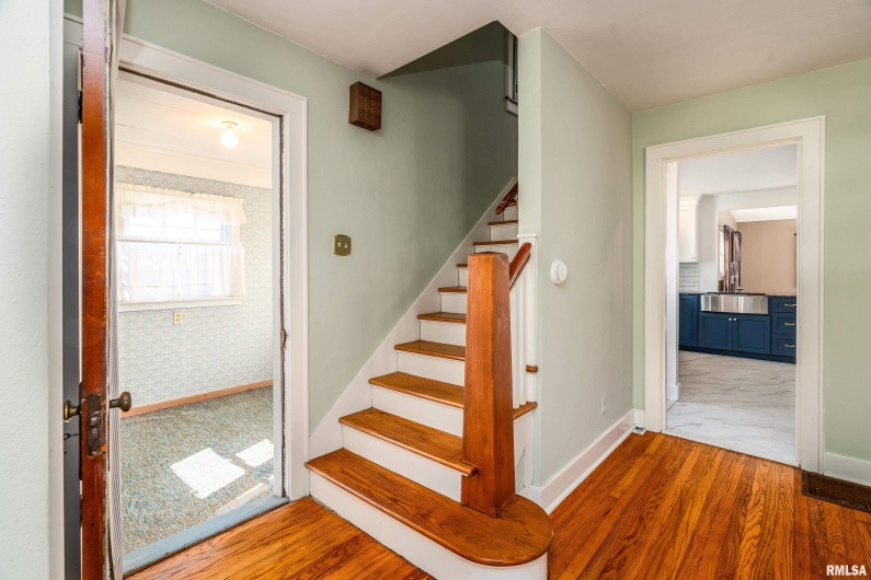 711 ELM Street, Carbondale, Illinois 62901, 3 Bedrooms Bedrooms, 0 ,1 BathroomBathrooms,Residential,For Sale,ELM,0,RMAEB460263