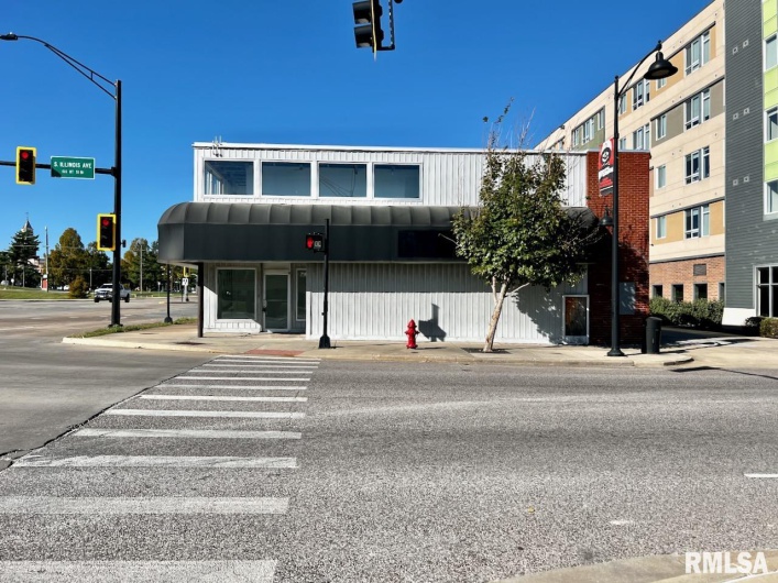 718 ILLINOIS Avenue, Carbondale, Illinois 62901, 0 , 0 ,0,Commercial Sale,For Sale,ILLINOIS,0,RMAEB460267