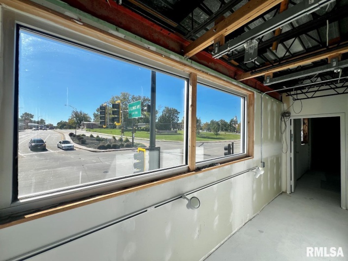 718 ILLINOIS Avenue, Carbondale, Illinois 62901, 0 , 0 ,0,Commercial Sale,For Sale,ILLINOIS,0,RMAEB460267