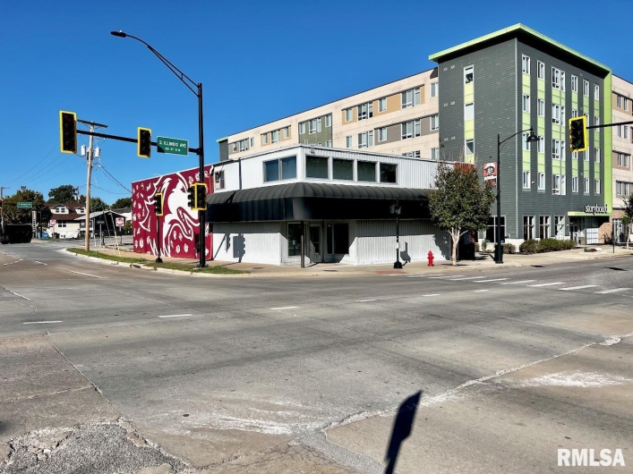 718 ILLINOIS Avenue, Carbondale, Illinois 62901, 0 , 0 ,0,Commercial Sale,For Sale,ILLINOIS,0,RMAEB460267