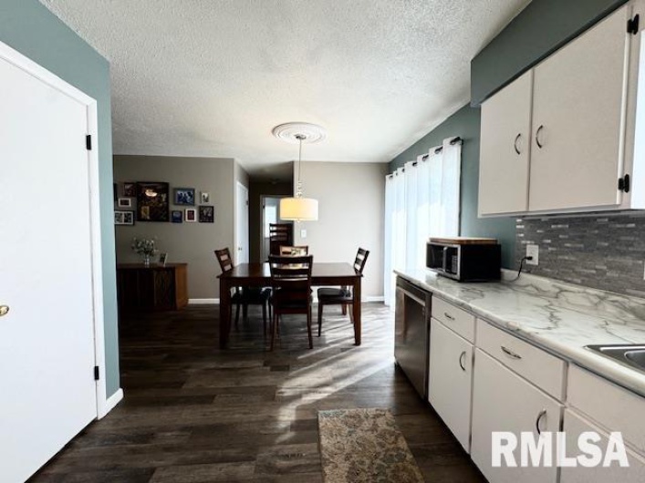2205 MELANIE Lane, Marion, Illinois 62959, 4 Bedrooms Bedrooms, 0 ,2 BathroomsBathrooms,Residential,For Sale,MELANIE,0,RMAEB460268