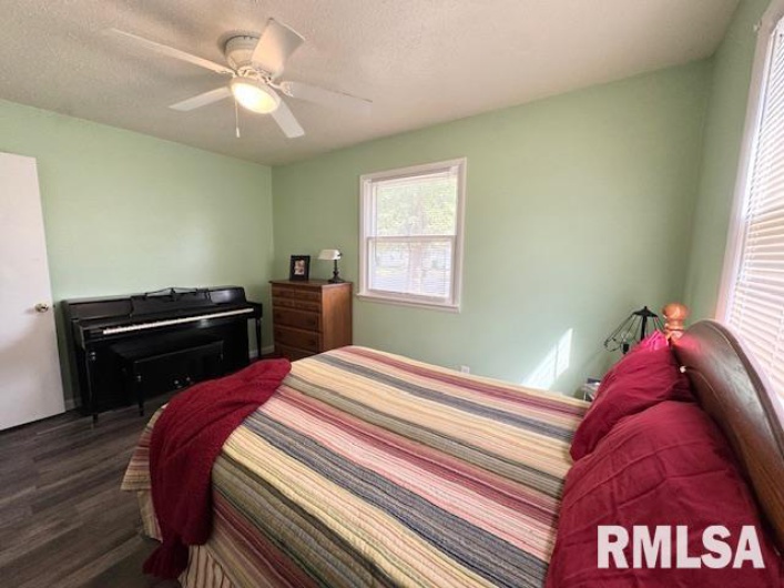 2205 MELANIE Lane, Marion, Illinois 62959, 4 Bedrooms Bedrooms, 0 ,2 BathroomsBathrooms,Residential,For Sale,MELANIE,0,RMAEB460268