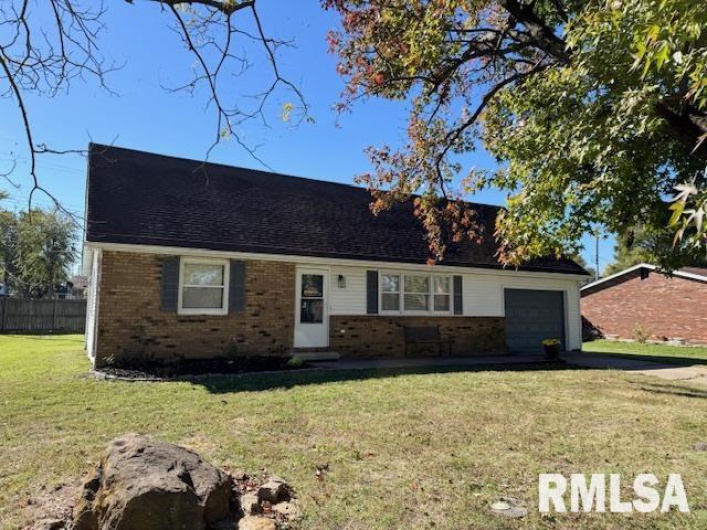 2205 MELANIE Lane, Marion, Illinois 62959, 4 Bedrooms Bedrooms, 0 ,2 BathroomsBathrooms,Residential,For Sale,MELANIE,0,RMAEB460268