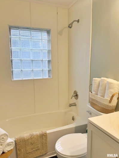 1800 MARKET Street, Metropolis, Illinois 62960, 3 Bedrooms Bedrooms, 0 ,1 BathroomBathrooms,Residential,For Sale,MARKET,0,RMAEB460272