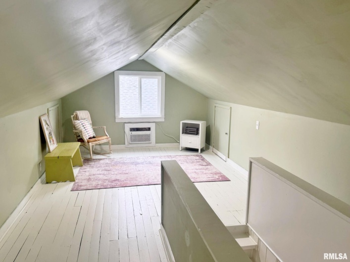 1800 MARKET Street, Metropolis, Illinois 62960, 3 Bedrooms Bedrooms, 0 ,1 BathroomBathrooms,Residential,For Sale,MARKET,0,RMAEB460272