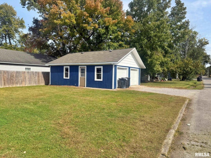 1800 MARKET Street, Metropolis, Illinois 62960, 3 Bedrooms Bedrooms, 0 ,1 BathroomBathrooms,Residential,For Sale,MARKET,0,RMAEB460272