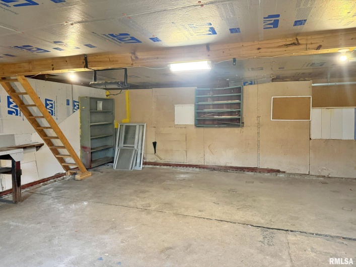 1800 MARKET Street, Metropolis, Illinois 62960, 3 Bedrooms Bedrooms, 0 ,1 BathroomBathrooms,Residential,For Sale,MARKET,0,RMAEB460272