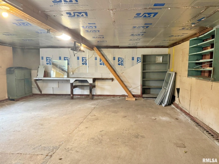 1800 MARKET Street, Metropolis, Illinois 62960, 3 Bedrooms Bedrooms, 0 ,1 BathroomBathrooms,Residential,For Sale,MARKET,0,RMAEB460272