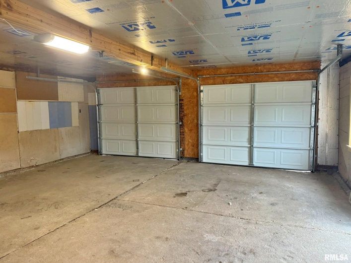 1800 MARKET Street, Metropolis, Illinois 62960, 3 Bedrooms Bedrooms, 0 ,1 BathroomBathrooms,Residential,For Sale,MARKET,0,RMAEB460272