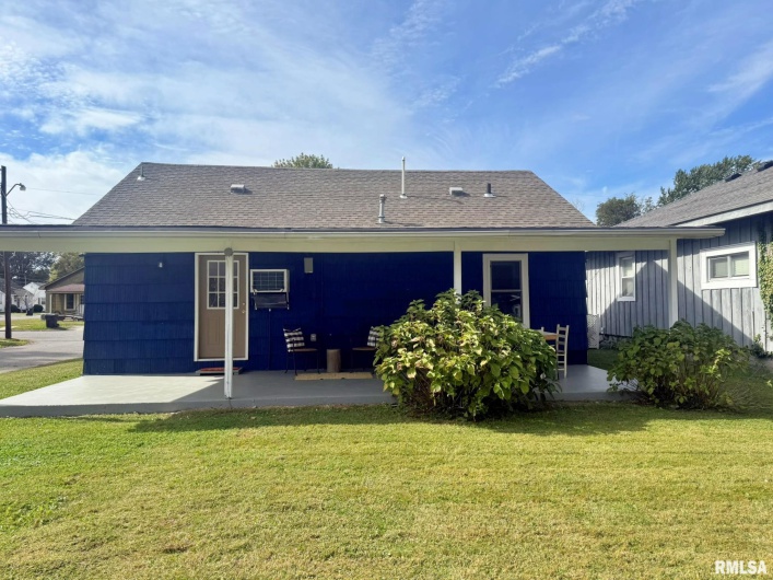 1800 MARKET Street, Metropolis, Illinois 62960, 3 Bedrooms Bedrooms, 0 ,1 BathroomBathrooms,Residential,For Sale,MARKET,0,RMAEB460272