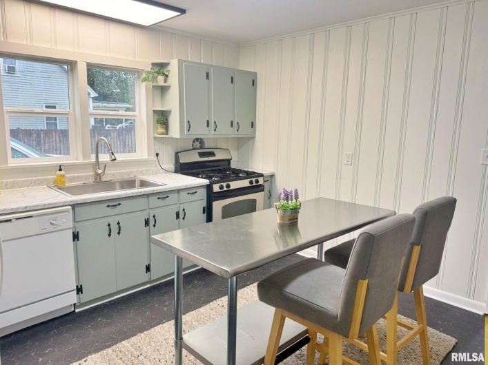 1800 MARKET Street, Metropolis, Illinois 62960, 3 Bedrooms Bedrooms, 0 ,1 BathroomBathrooms,Residential,For Sale,MARKET,0,RMAEB460272