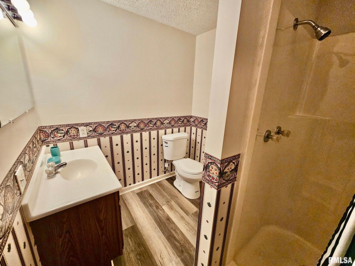 18 Chick Street, Metropolis, Illinois 62960, 4 Bedrooms Bedrooms, 0 ,4 BathroomsBathrooms,Residential,For Sale,Chick,0,RMAEB460271