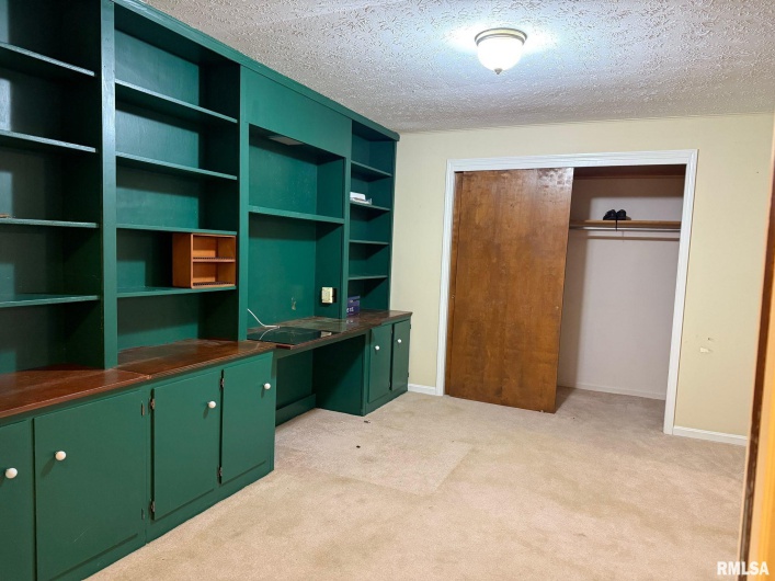 18 Chick Street, Metropolis, Illinois 62960, 4 Bedrooms Bedrooms, 0 ,4 BathroomsBathrooms,Residential,For Sale,Chick,0,RMAEB460271