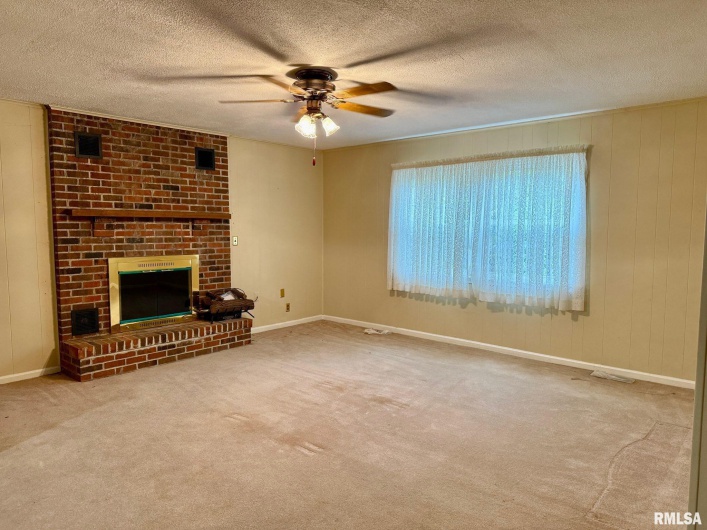 18 Chick Street, Metropolis, Illinois 62960, 4 Bedrooms Bedrooms, 0 ,4 BathroomsBathrooms,Residential,For Sale,Chick,0,RMAEB460271