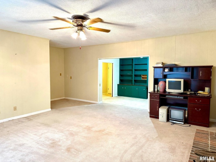 18 Chick Street, Metropolis, Illinois 62960, 4 Bedrooms Bedrooms, 0 ,4 BathroomsBathrooms,Residential,For Sale,Chick,0,RMAEB460271