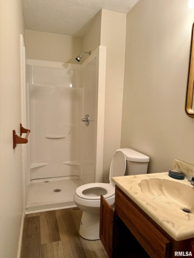 18 Chick Street, Metropolis, Illinois 62960, 4 Bedrooms Bedrooms, 0 ,4 BathroomsBathrooms,Residential,For Sale,Chick,0,RMAEB460271